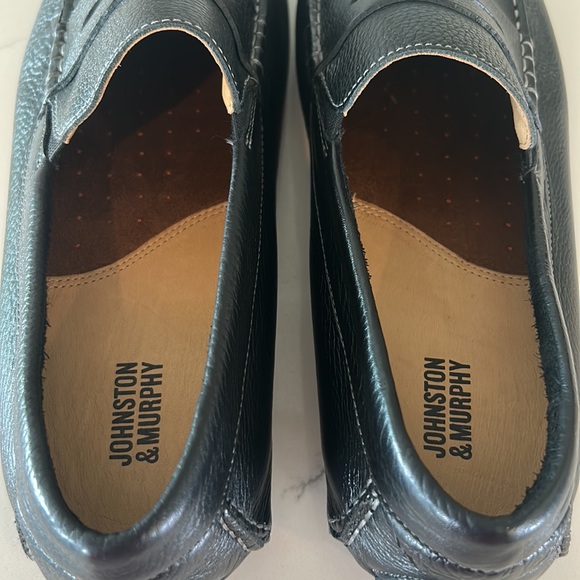 Johnston and Murphy black loafers - Picture 5 of 6
